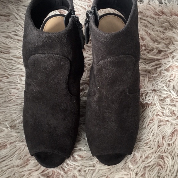 🐺Grey suede open toe MICHAEL KORS heels - Picture 2 of 6